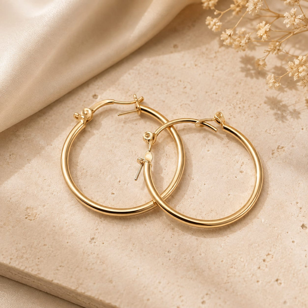 Classic Minimal Hoop Earrings