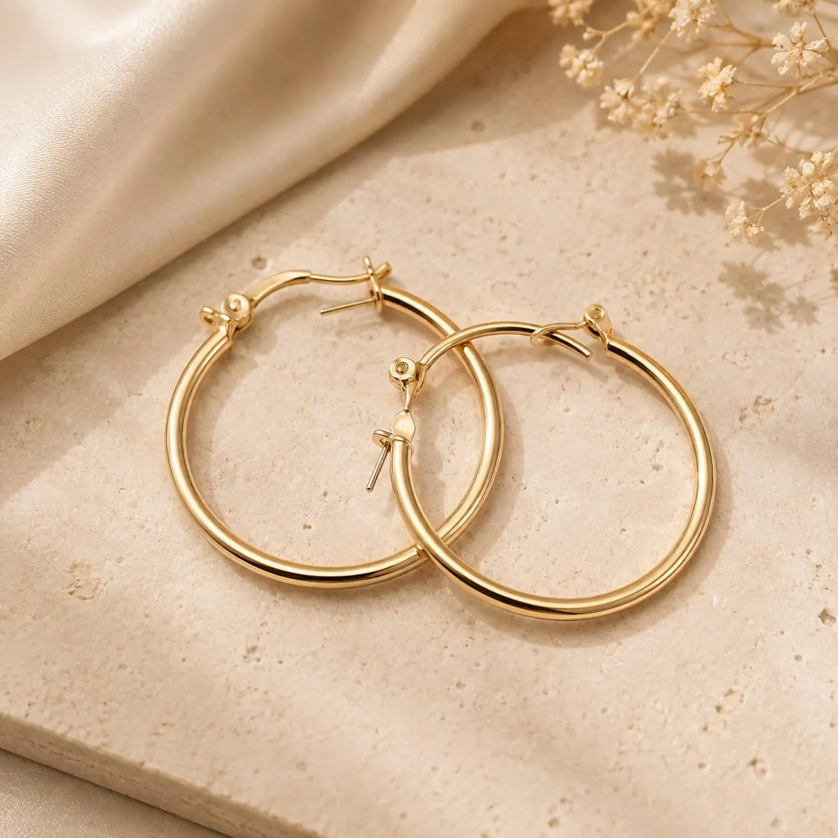 Classic Minimal Hoop Earrings