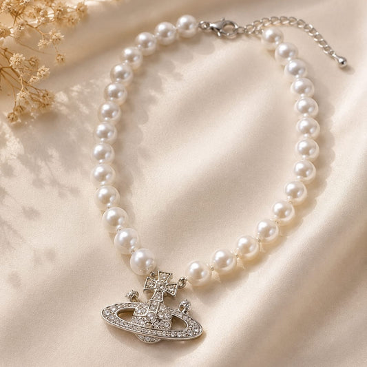 Elegant Pearl Pendant Necklace