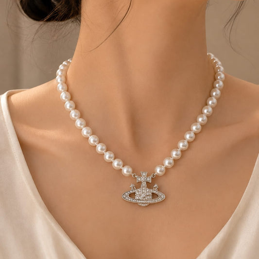 Elegant Pearl Pendant Necklace